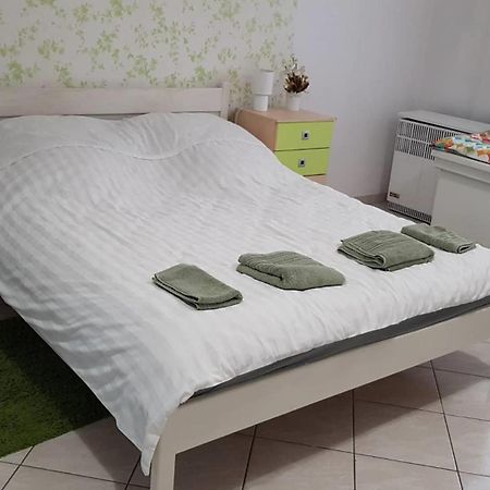 Fortuna Apartmanok Егер Екстериор снимка