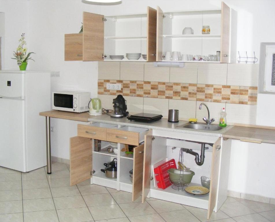 Fortuna Apartmanok Егер Екстериор снимка
